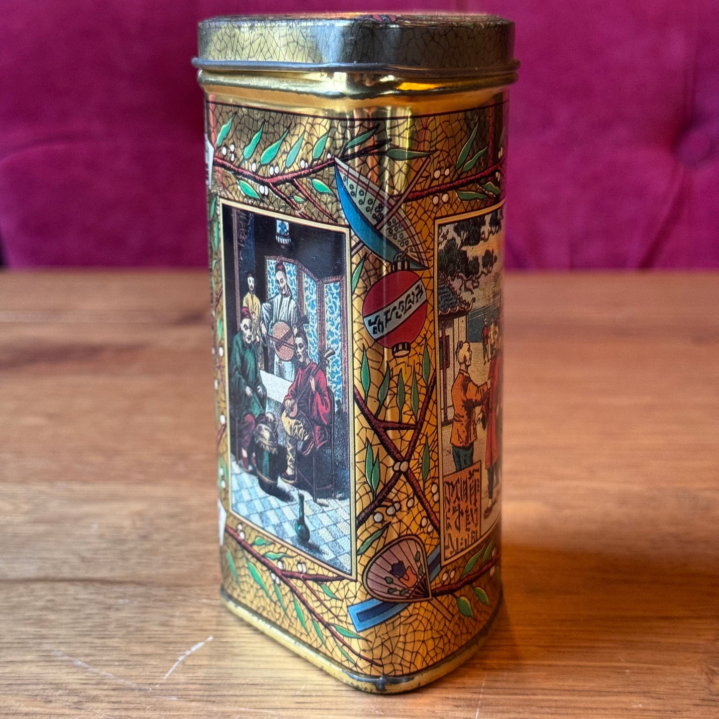 Antiek Driehoekig Theeblik - Chinoiserie & Goud Craquelé