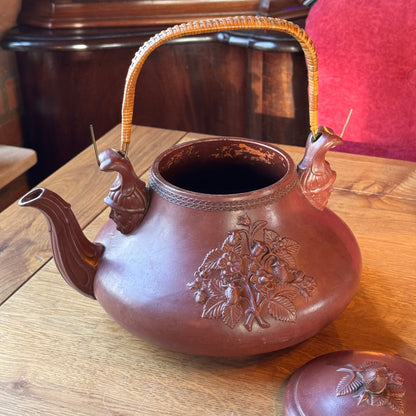 Victorian Strawberry Relief Teapot – England, ca. 1880–1910