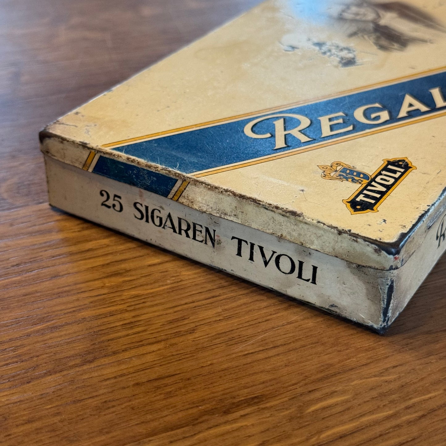 Regal Tivoli cigar tin – 25 cigars – vintage 1950s