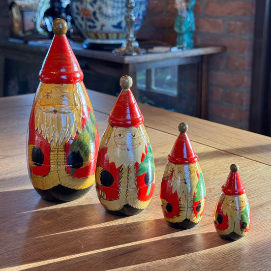 Set van 4 houten kerstdorpen Matroesjka kerstmannen – handbeschilderd