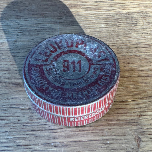Vintage Leukoplast 911 blikje – Beiersdorf N.V. Amsterdam (ca. jaren 40–50)