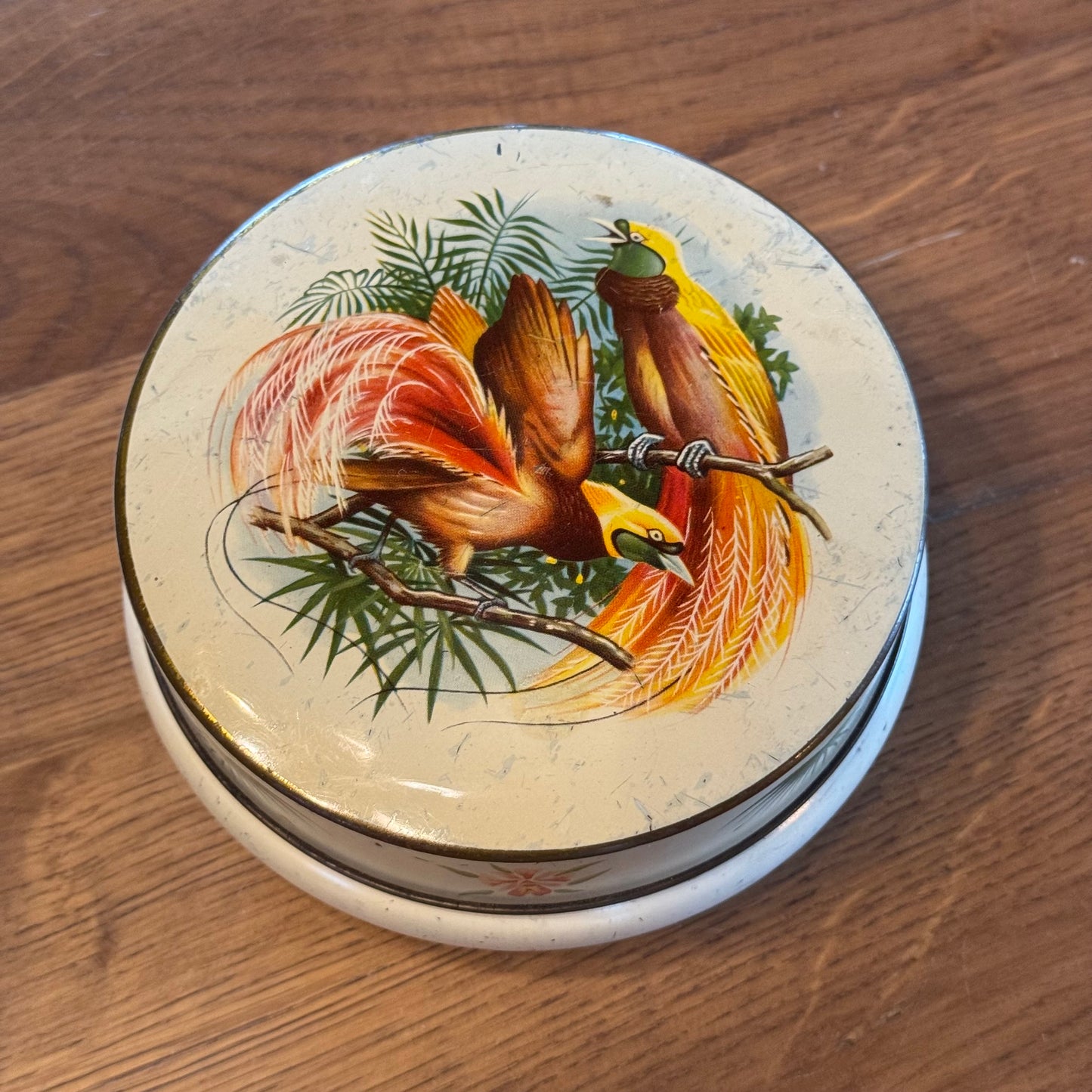 Rond blik met paradijsvogels – exotisch vintage blik ca. 1950–1960