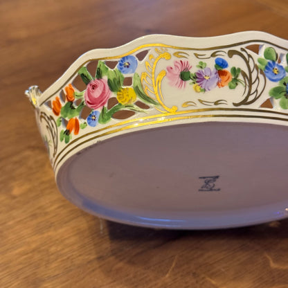 Handbeschilderde Dresden Porseleinen Schaal – Opengewerkt & Verguld – 17 cm