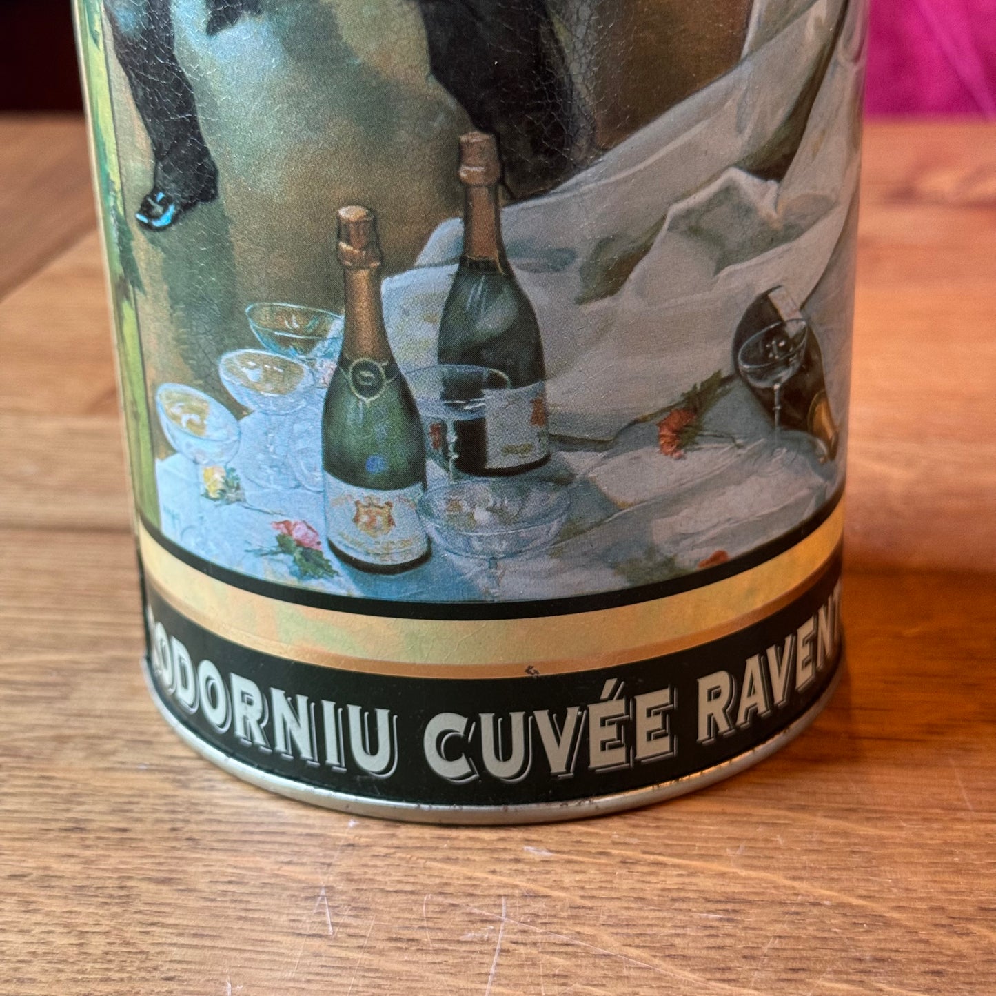 Vintage Codorníu Cuvée Raventós Gift Tin – Art Nouveau Style