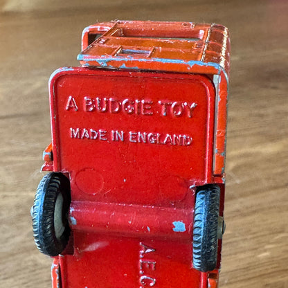 Vintage Budgie Toys AEC Routemaster Dubbeldekker – London Transport – Esso UNIFLO Reclame