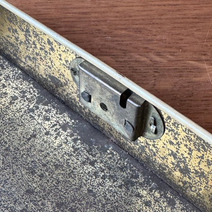 Vintage Victoria biscuit tin – carriage and inn scene – rectangular