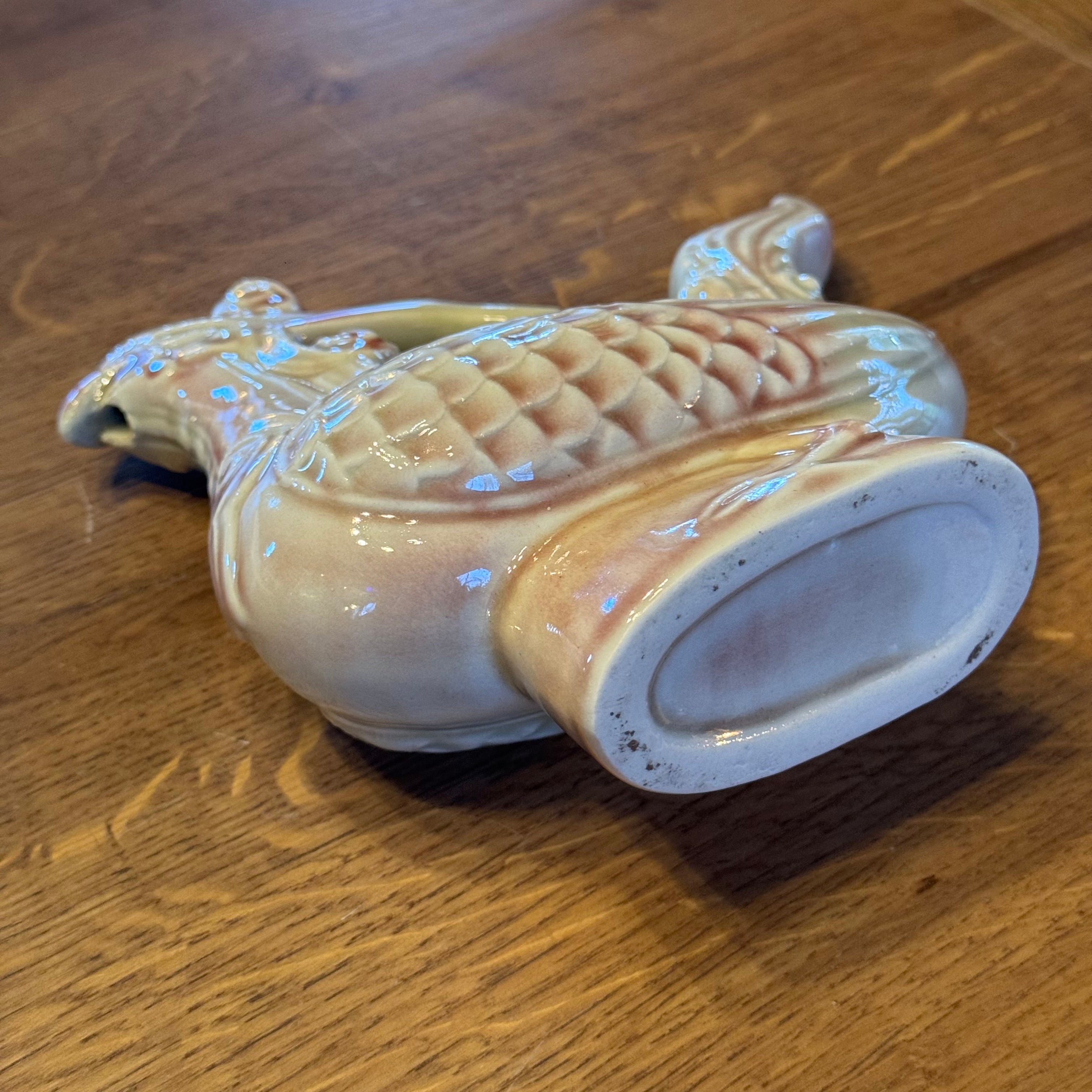 Phoenix-Keramikkrug – cremefarbene bis rosafarbene Glanzglasur, 20. Jahrhundert