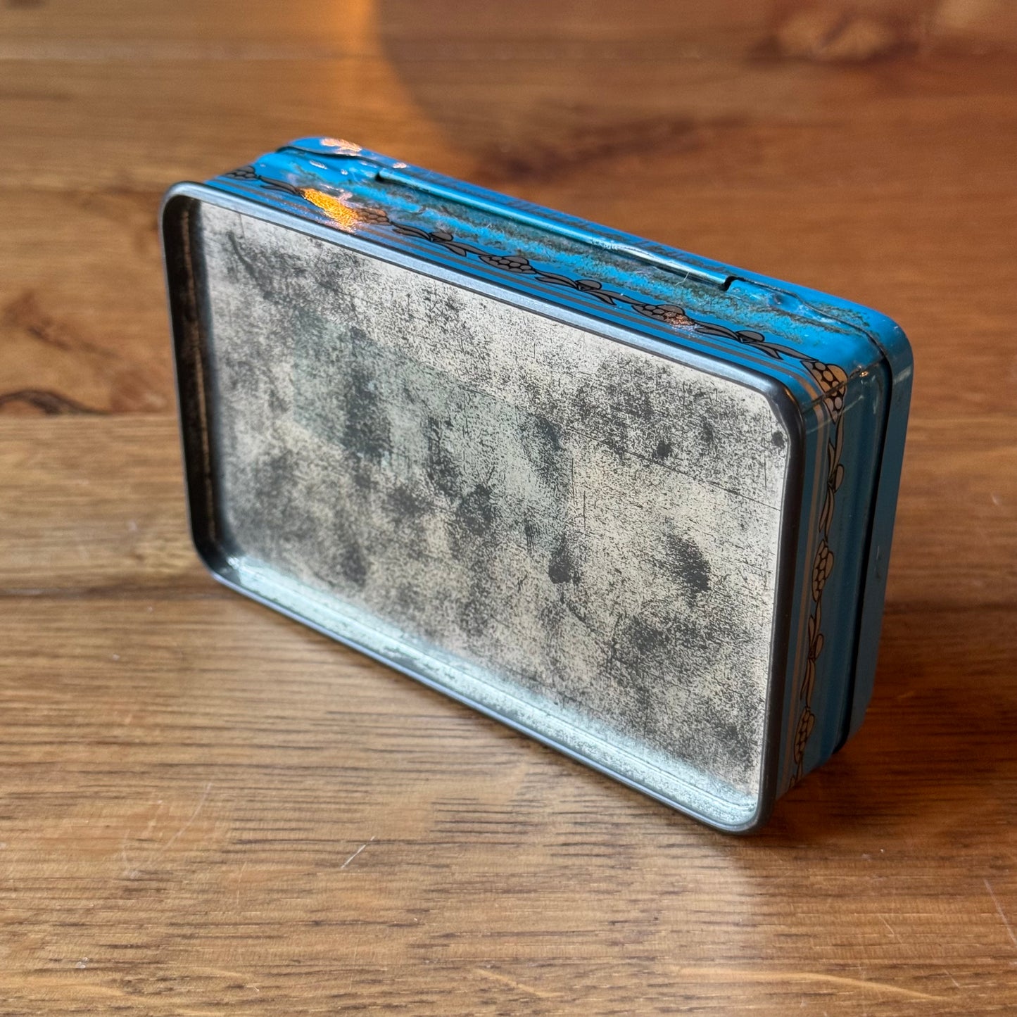 Vintage LJ Joosse Middelburg - Zeeland Butter Babbelaars Tin