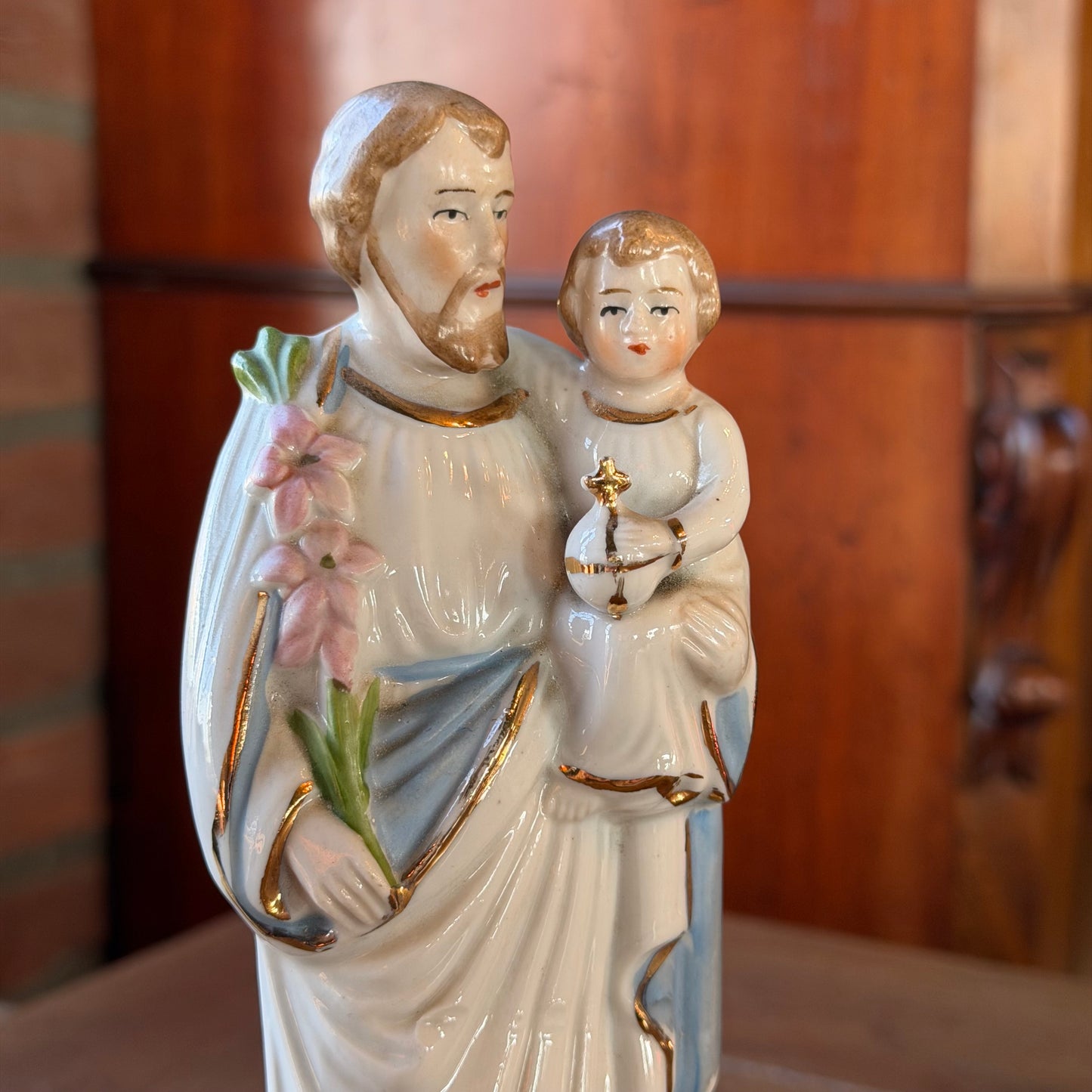 Antique porcelain statue of Saint Joseph with Child – hand-painted religious statue (ca. 1900–1930)