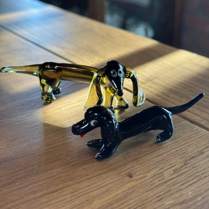 Set of 2 glass dachshunds – hand-blown Murano style – black and amber