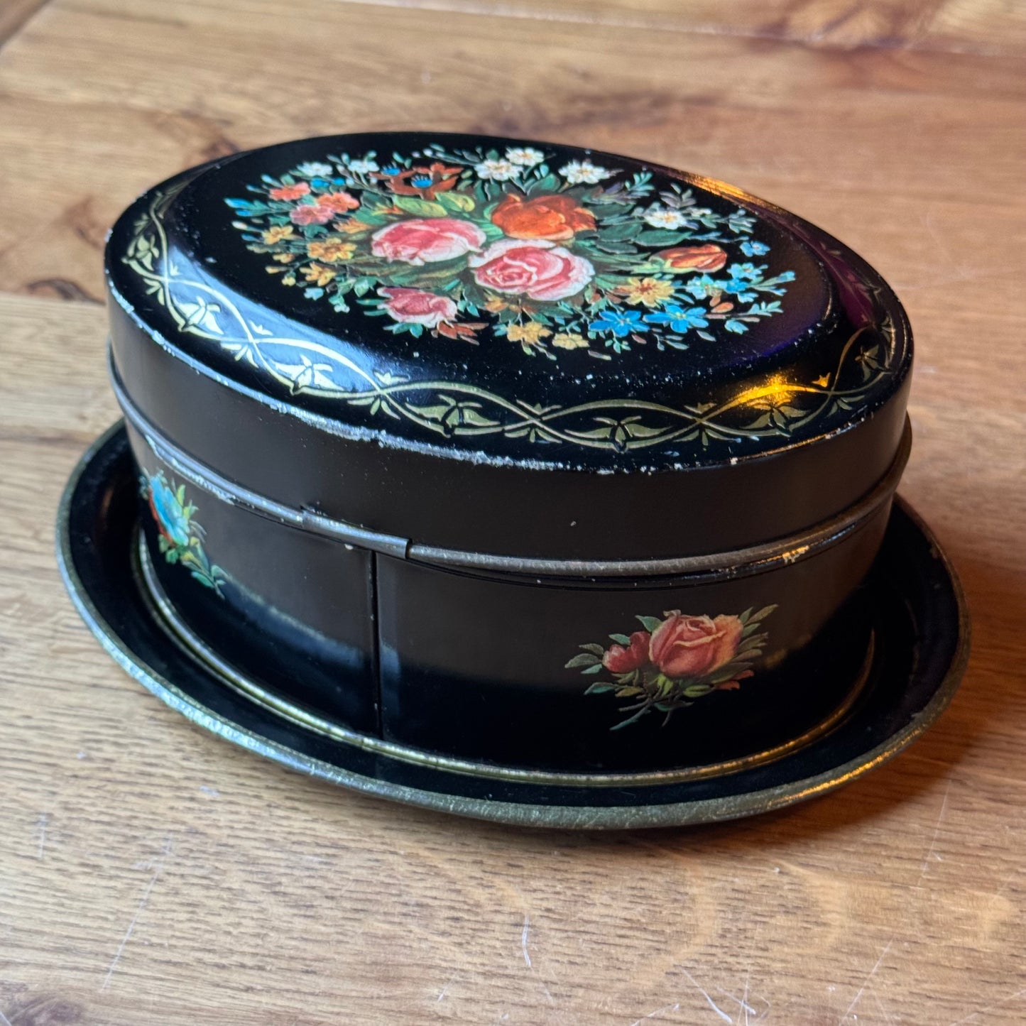 Vintage Zwart Brocante Blik met Presenteerschaal - Bloemenmotief & Goud (Jaren '50/'60)