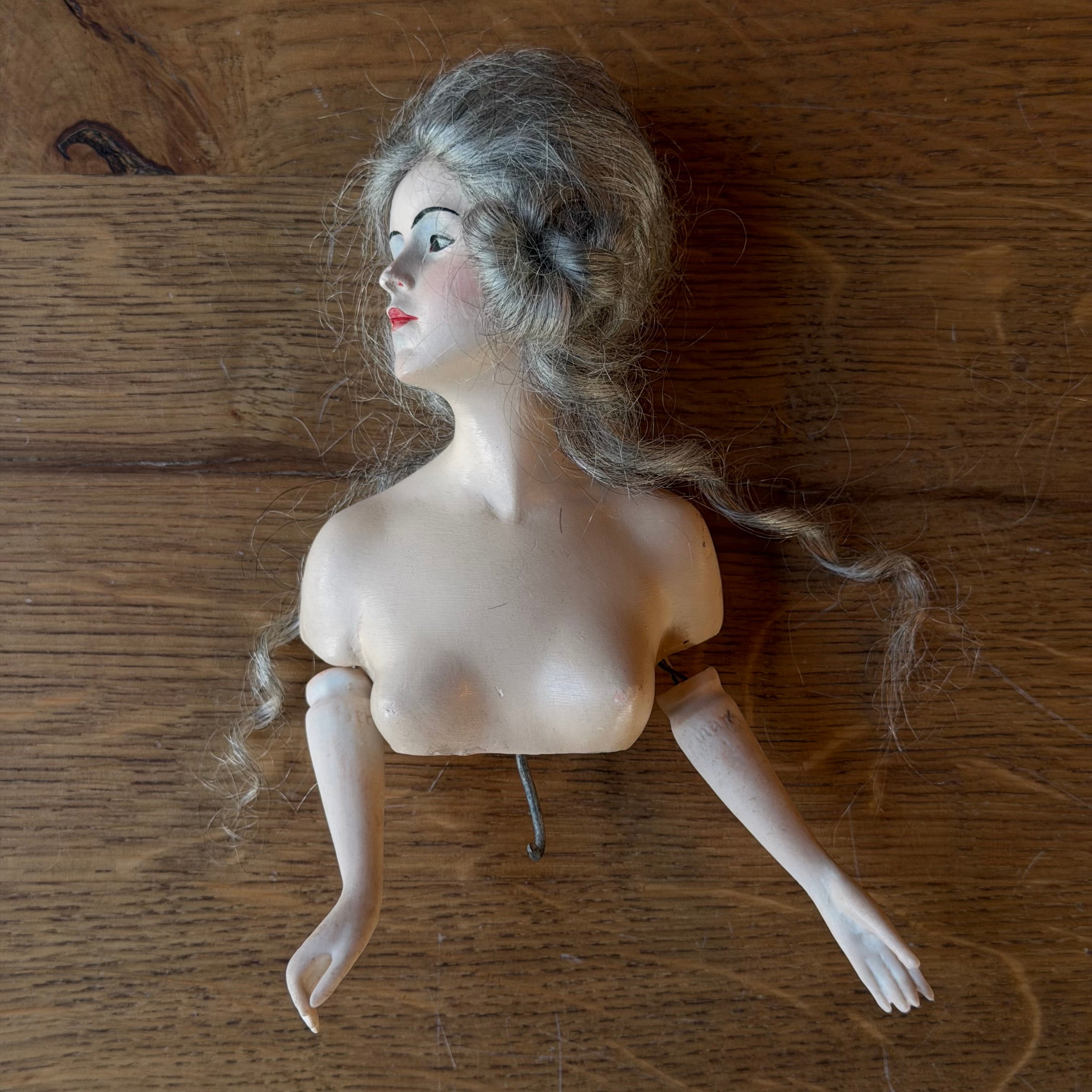 Seltene Art-déco-Büste „Olga“ – Lilli Baitz, Berlin (um 1920) – Signiertes Museumsstück