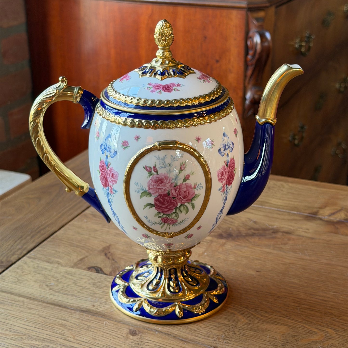 House of Fabergé – The Fabergé Egg Imperial Teapot – decorative porcelain teapot