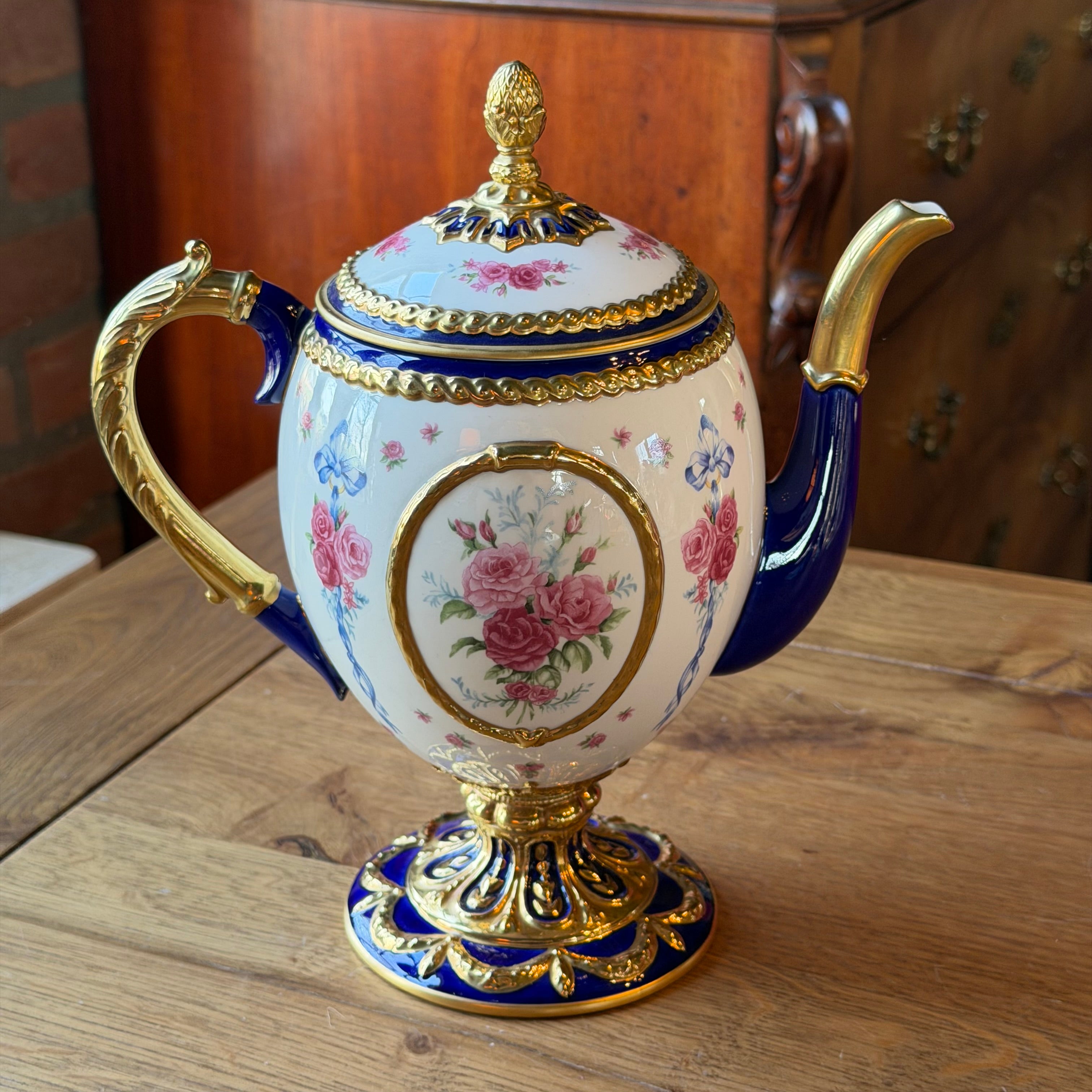 House of Fabergé – The Fabergé Egg Imperial Teapot – decorative porcelain teapot