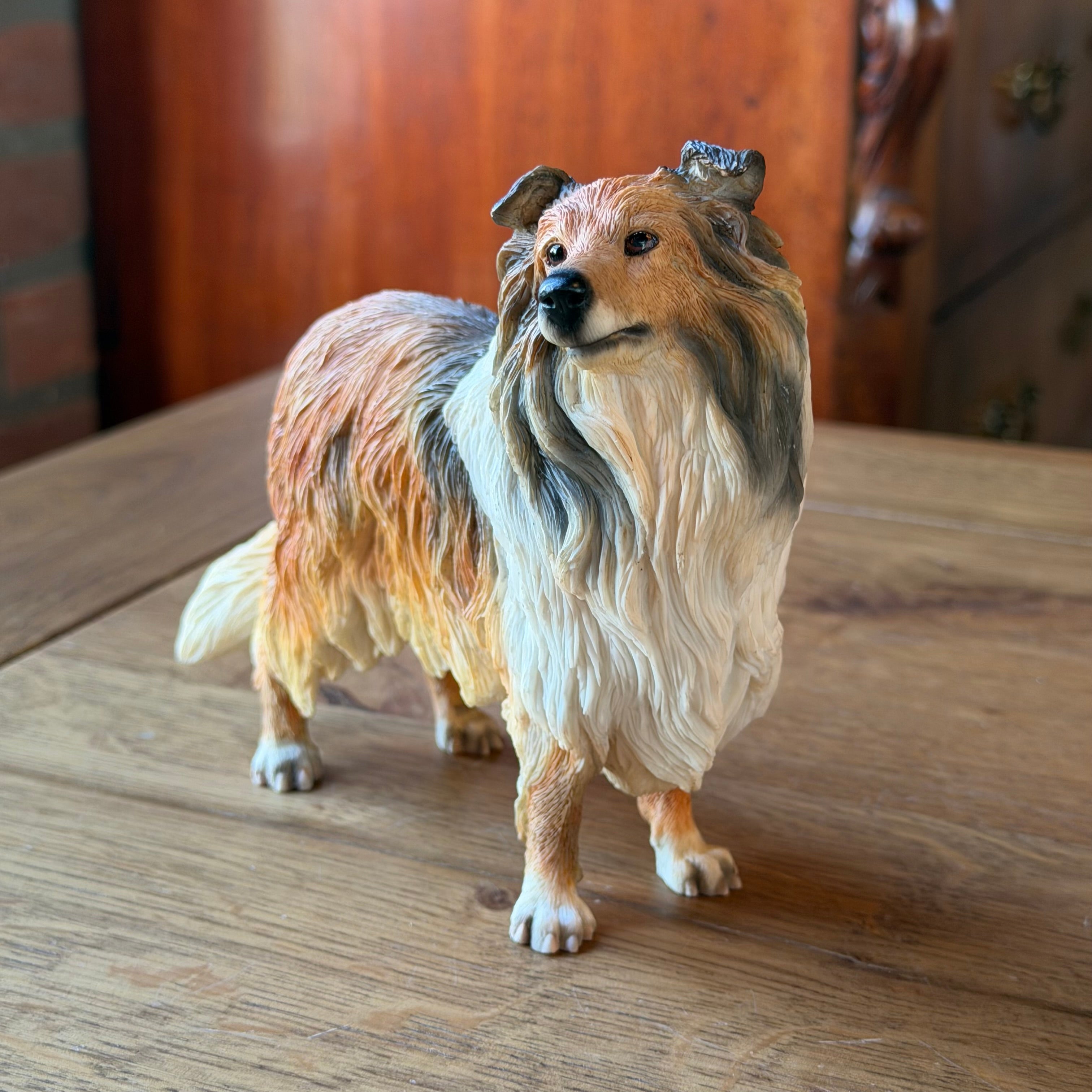 Collie-style dog sculpture – detailed vintage sculpture