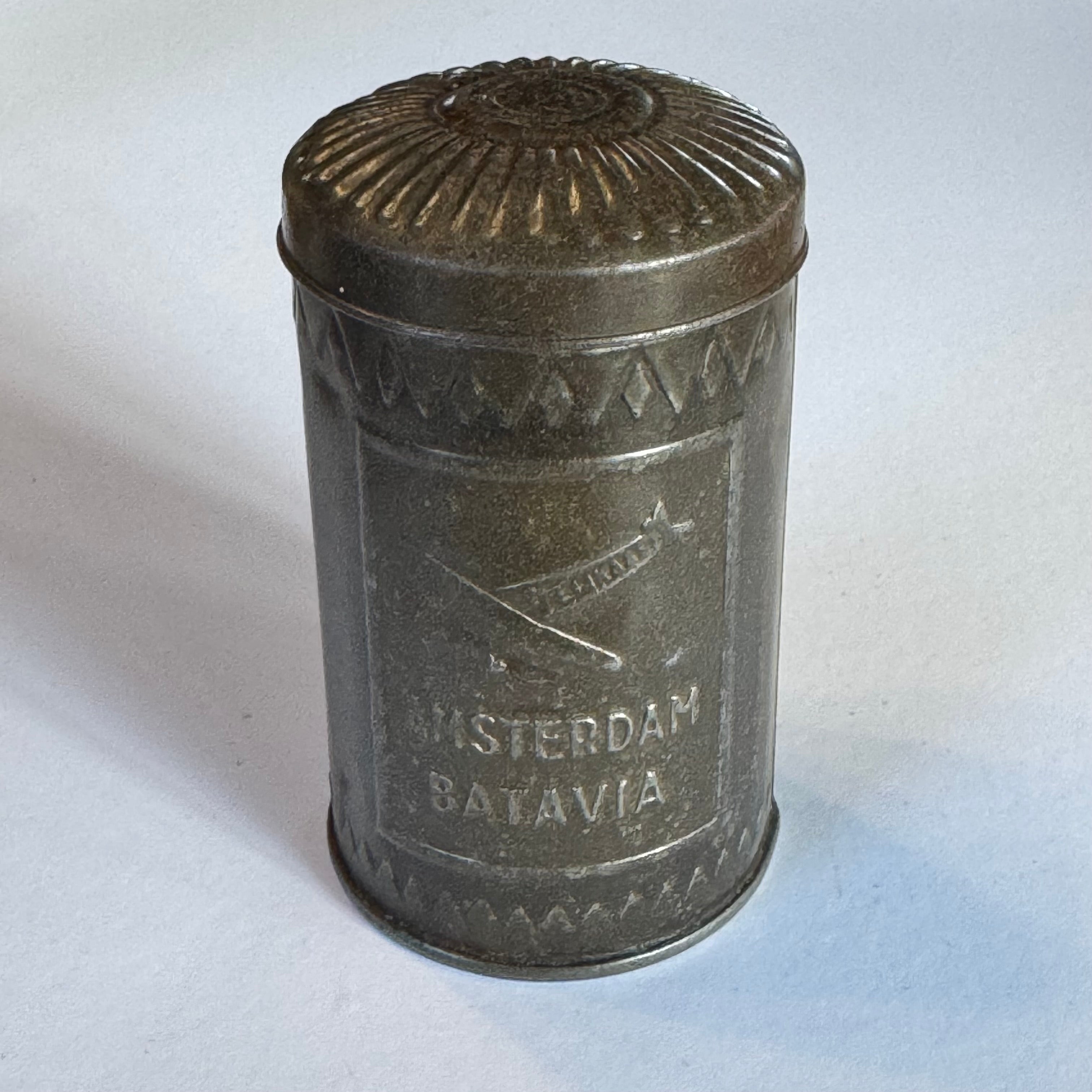 Antique pepper tin – “Black Pepper” Excellent quality, Amsterdam-Batavia