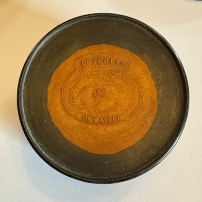 Antike Apothekerdose mit prall gefüllter Gaze (1849)