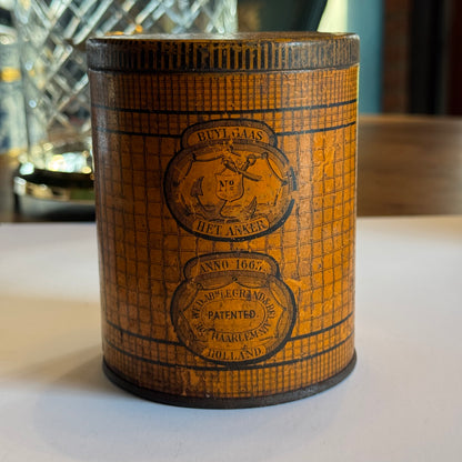 Antike Apothekerdose mit prall gefüllter Gaze (1849)