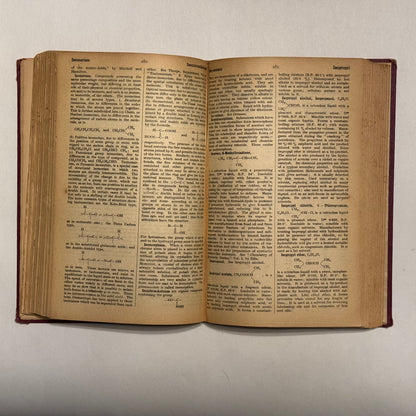 Ein neues Wörterbuch der Chemie von Stephen Miall