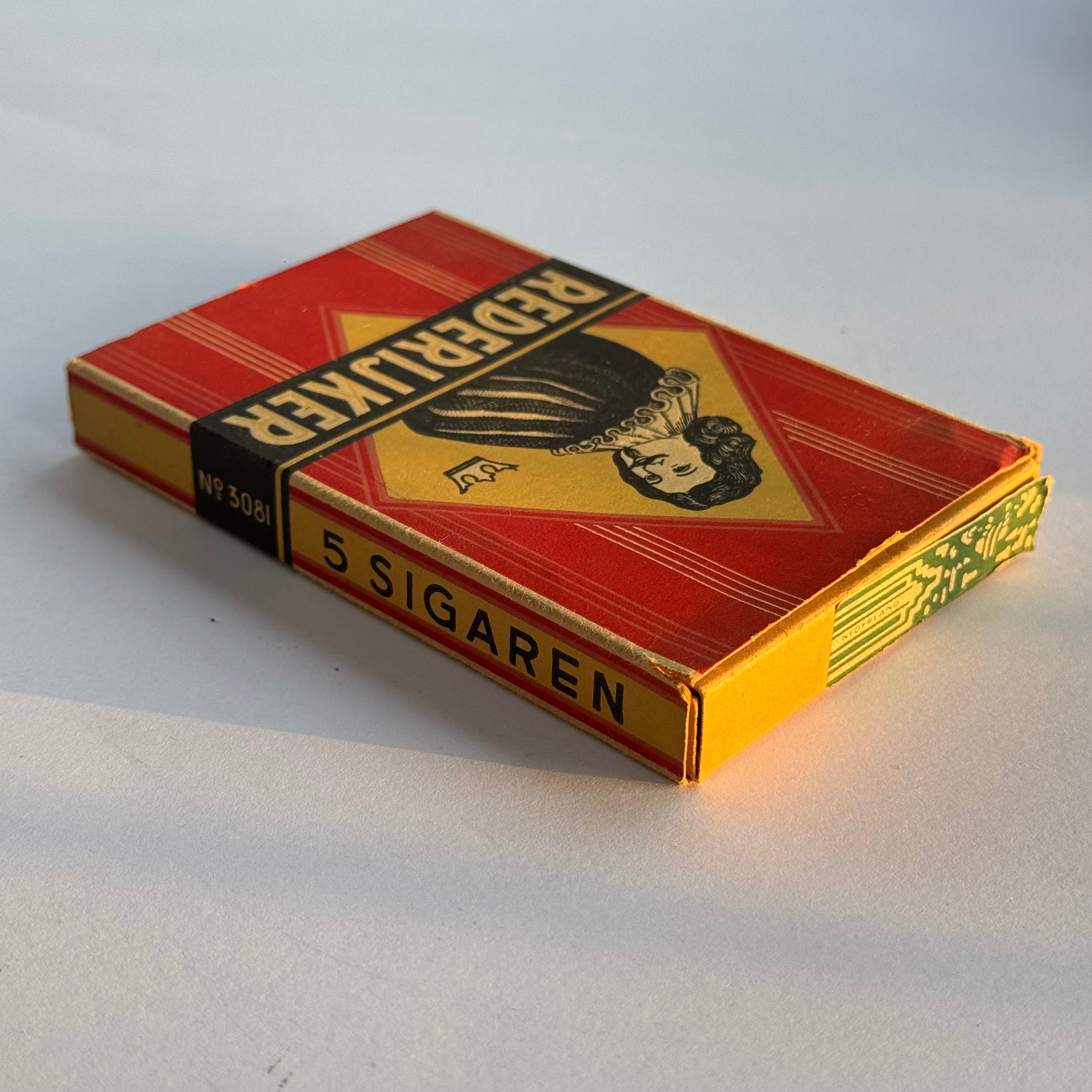 Schachtel mit Originalzigarren der Rederijker Zigarrenfabrik Valkenswaard