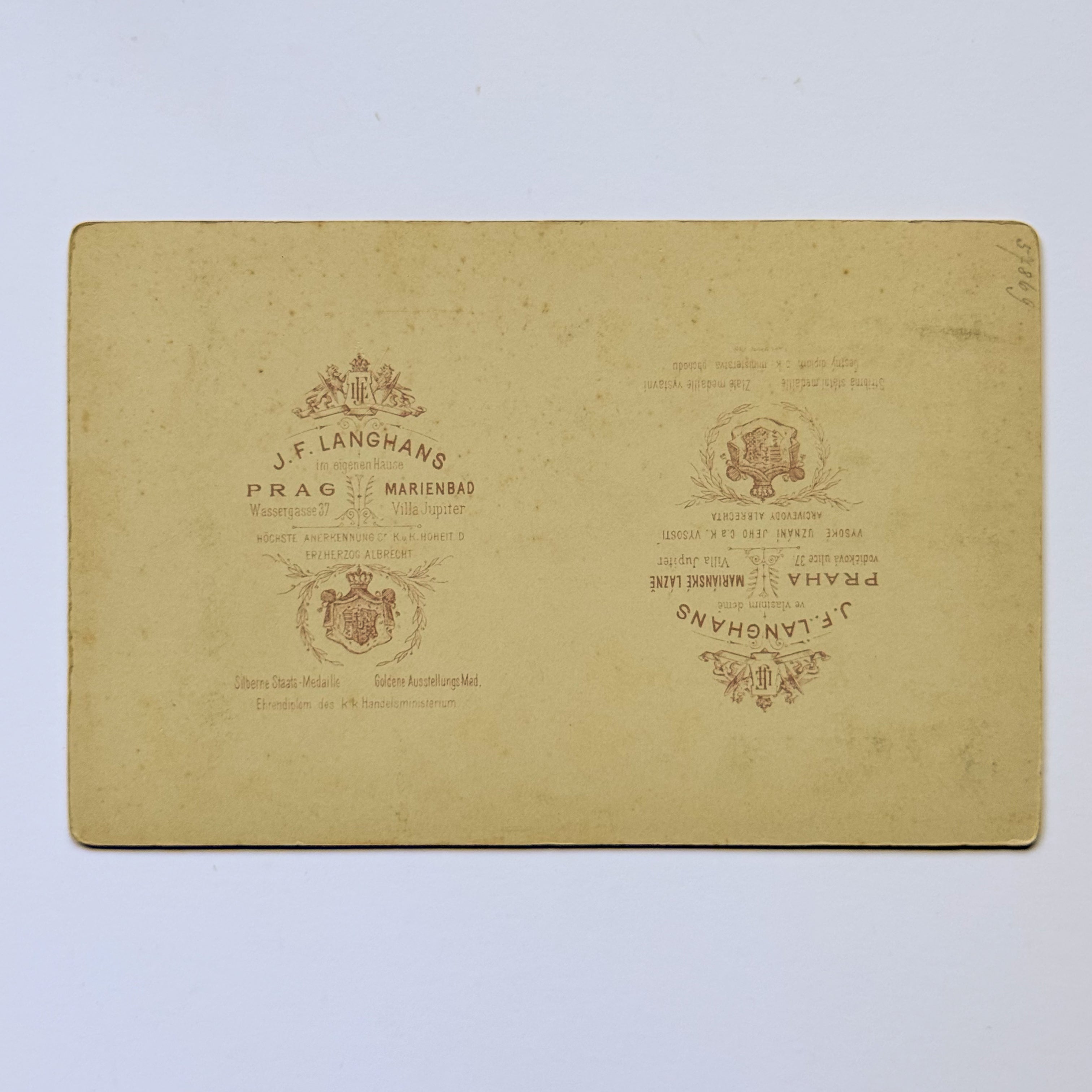 Portret van een heer met snor - J.F. Langhans, Praag & Mariënbad (ca. 1895)