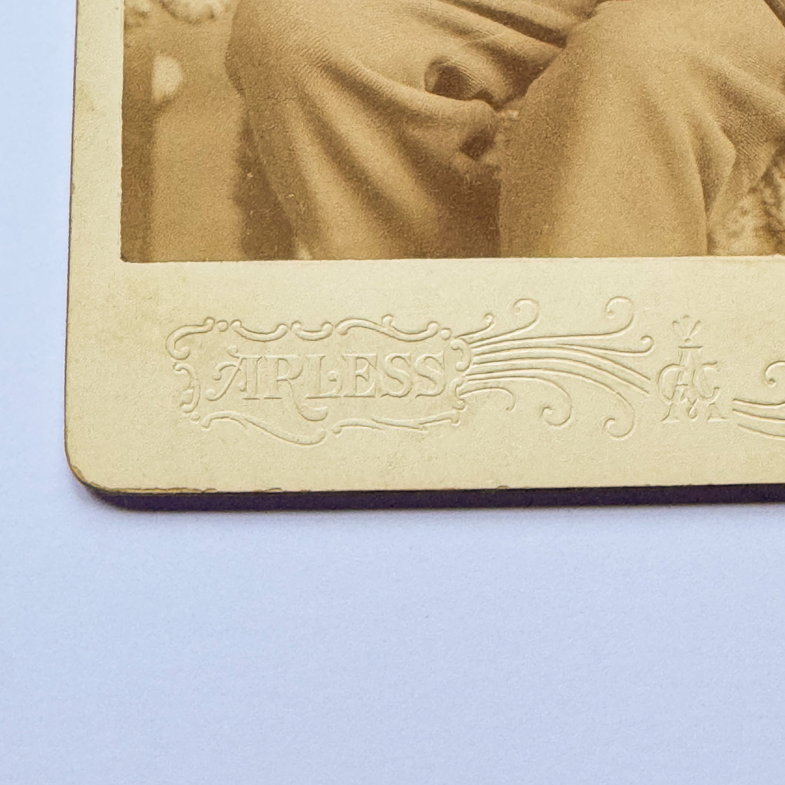 Porträt eines älteren Herrn mit Spazierstock – A.P. Less, Montreal (ca. 1885)