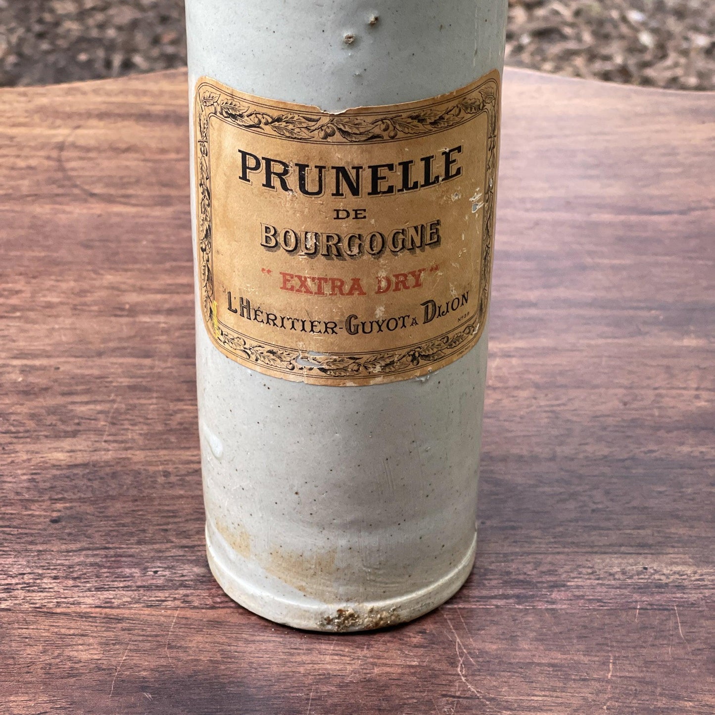 Aardewerk fles Prunelle de Bourgogne Extra Dry - The Collectionist