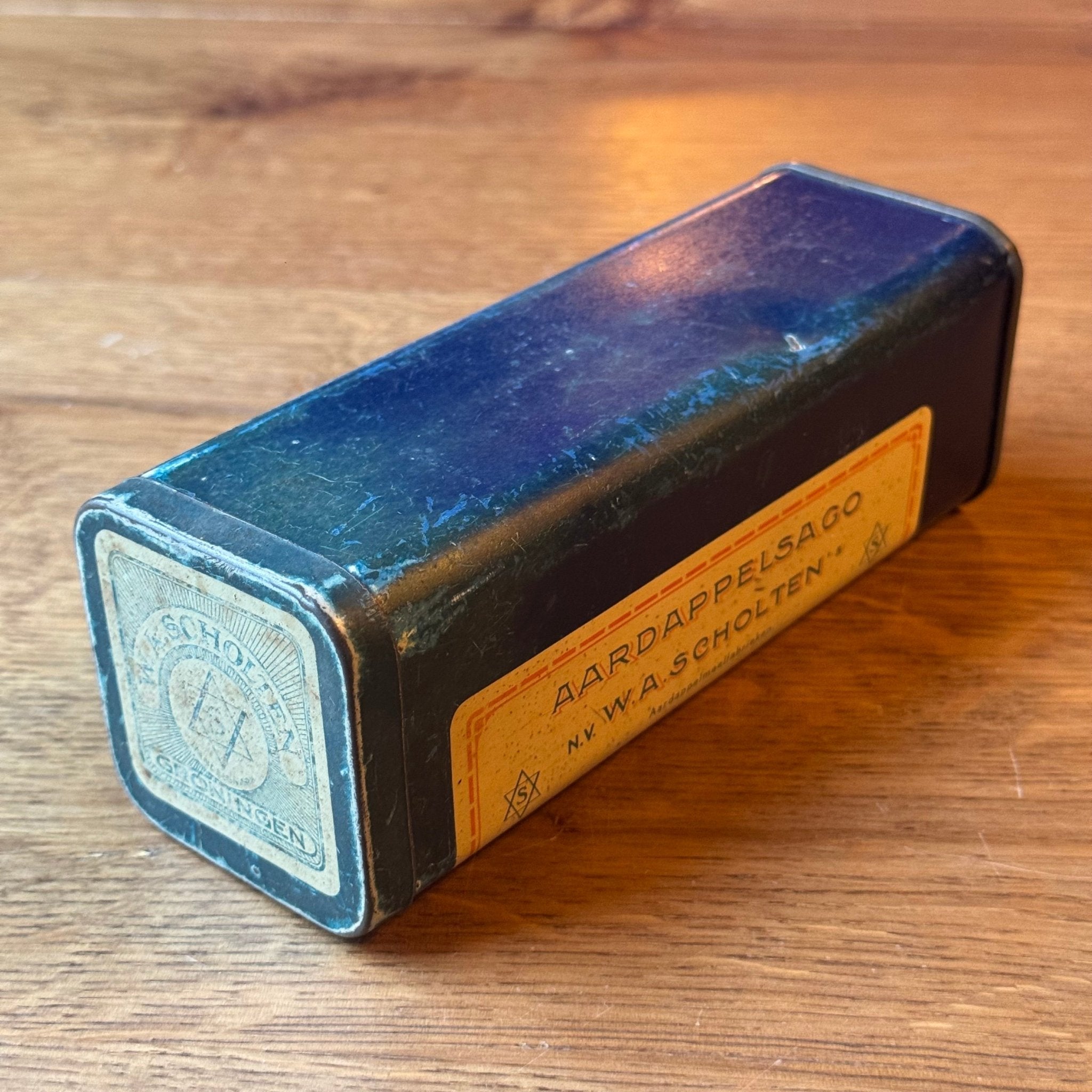 Antiek Aardappelsago Blik – W.A. Scholten Groningen - The Collectionist