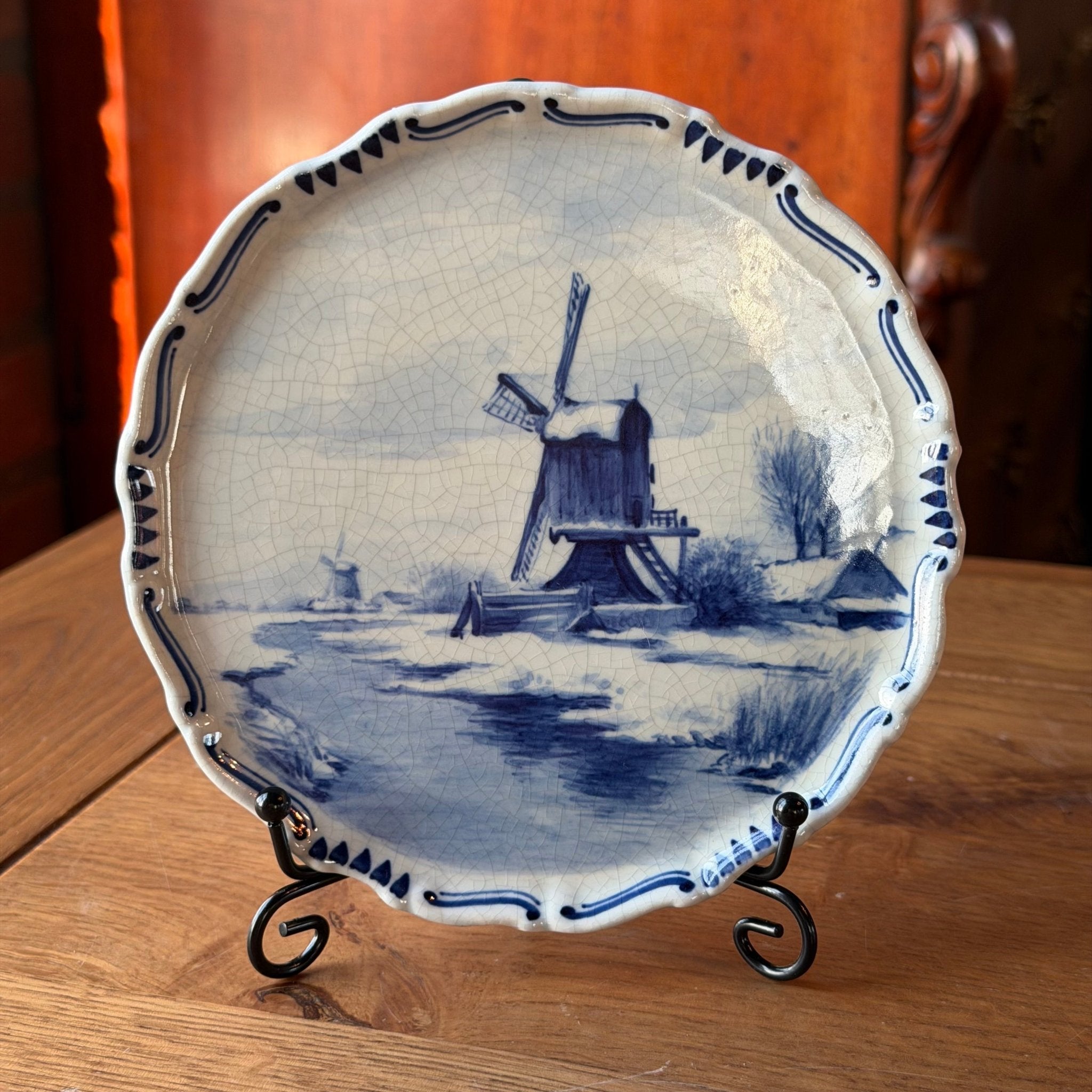 Antiek Delfts blauw wandbord met molens – De Porceleyne Fles (Royal Delft), ca. 1911 - The Collectionist