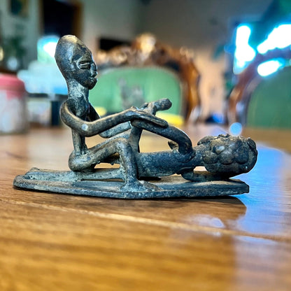 Antiek Erotisch Brons Beeldje - The Collectionist