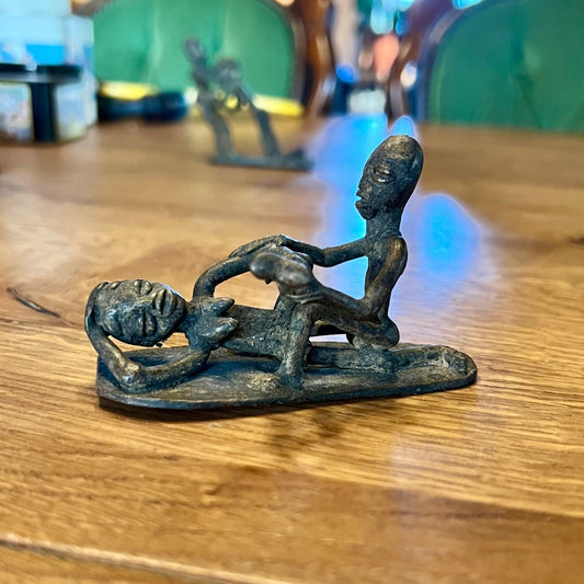 Antiek Erotisch Brons Beeldje - The Collectionist