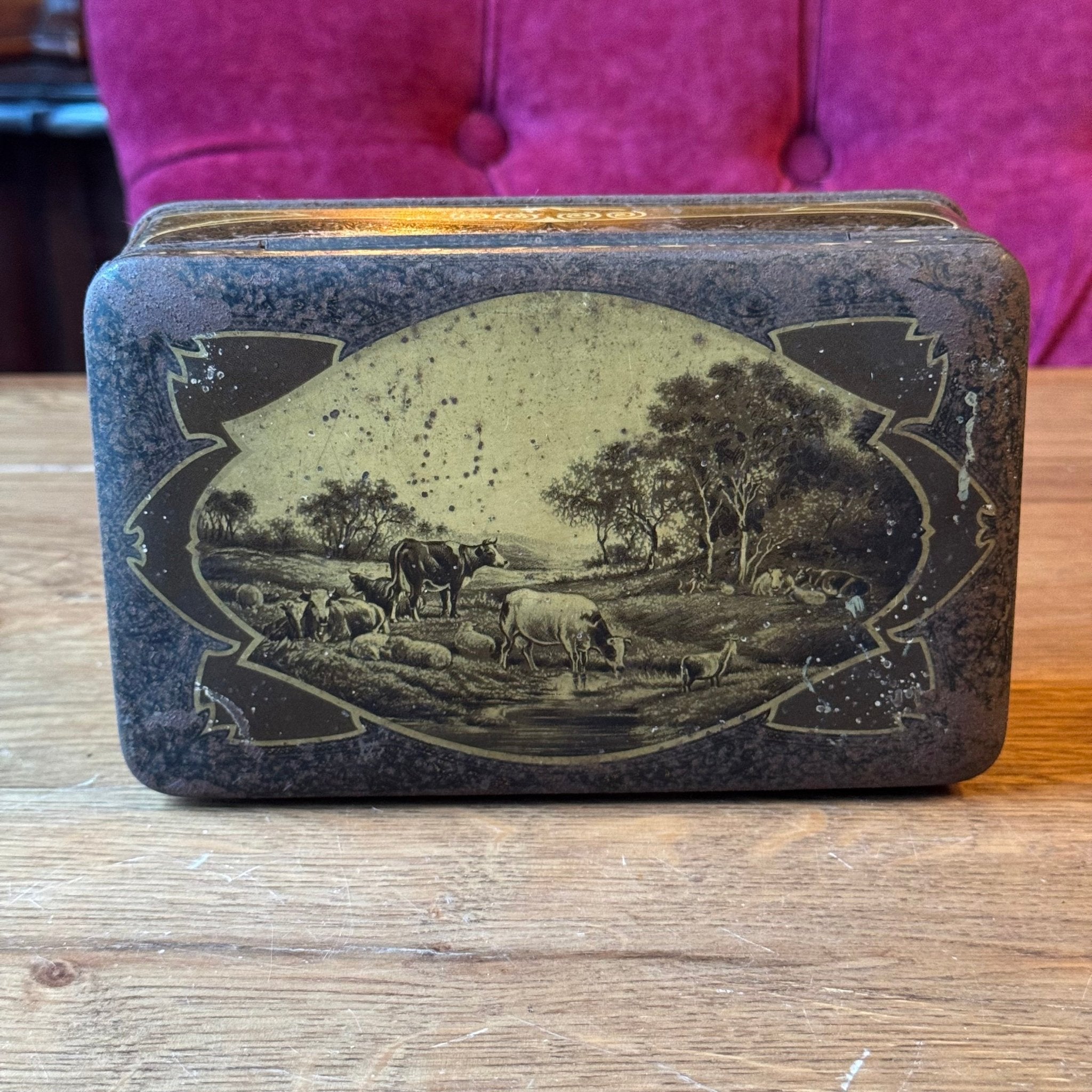 Antiek Jamin blik met landelijke scène – rechthoekig koekblik - The Collectionist