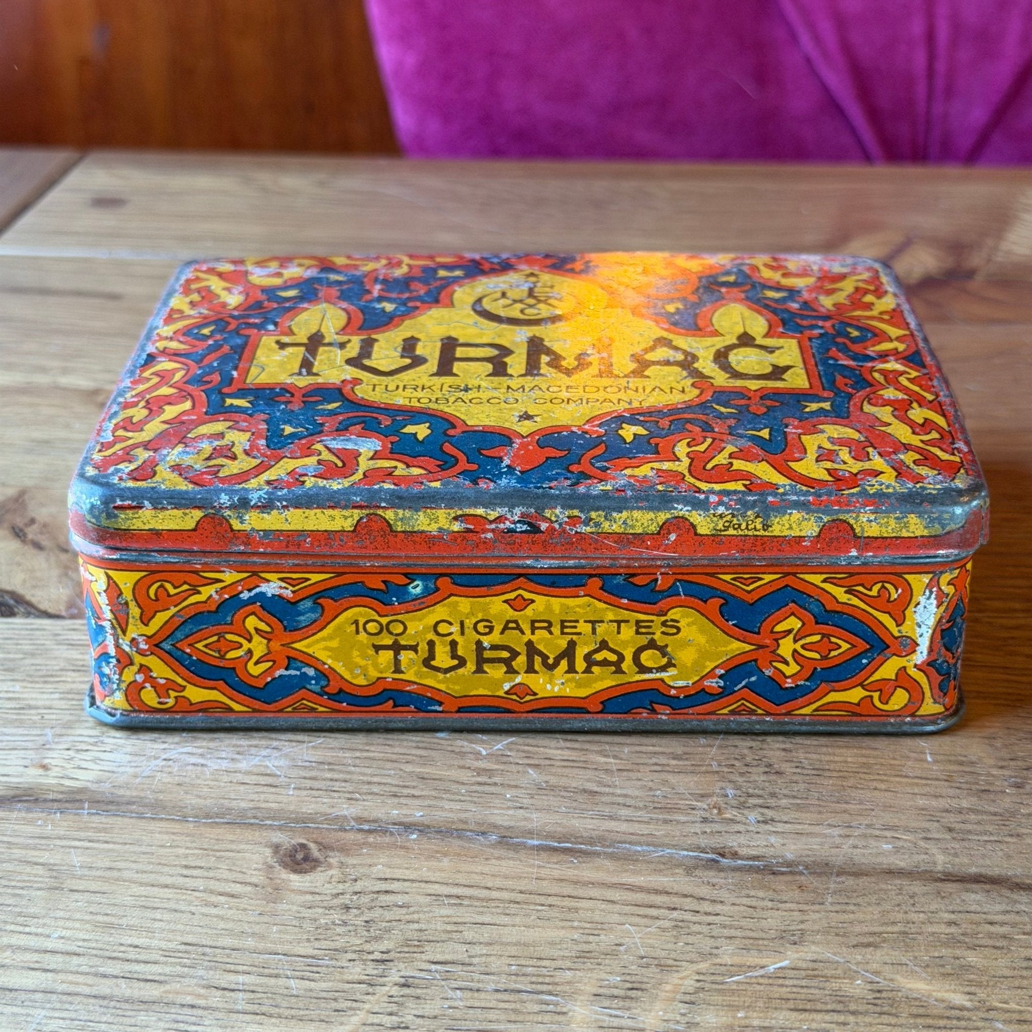 Antiek TUBMAC Sigarettenblik – Turkish Macedonian Tobacco Company – 100 Cigarettes