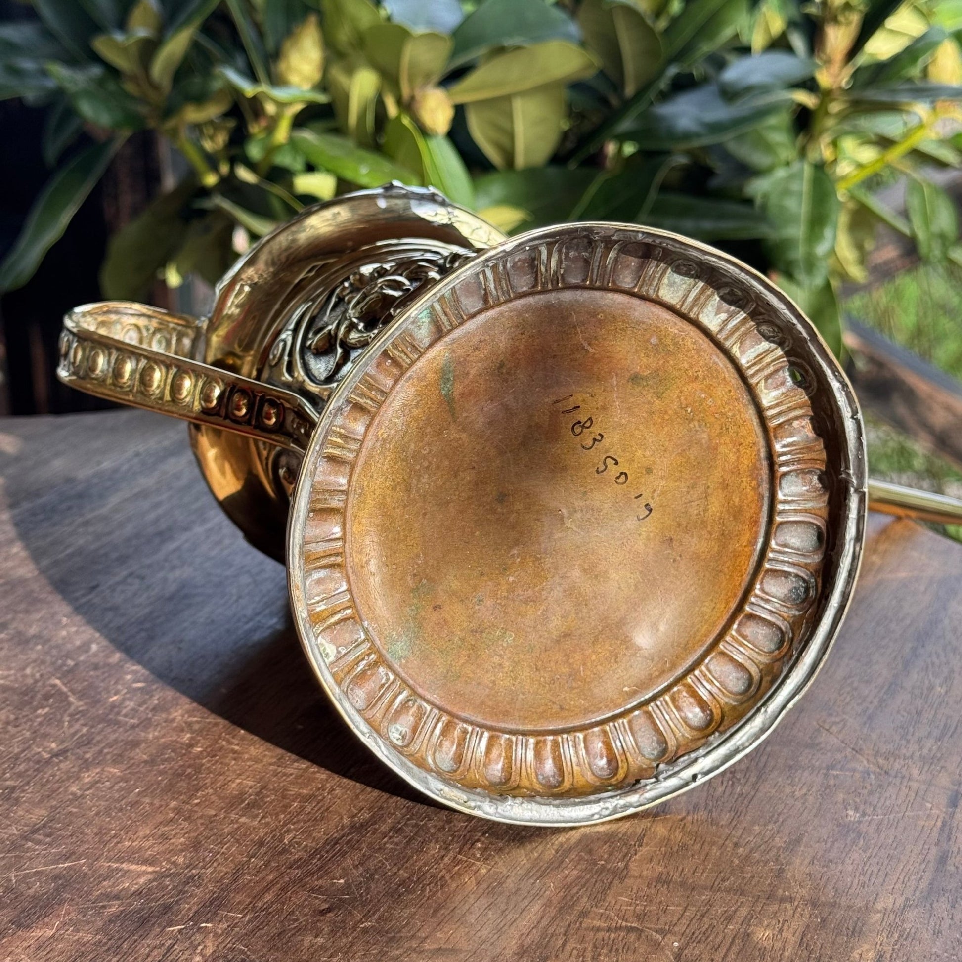 Antieke Messing Gieter - The Collectionist