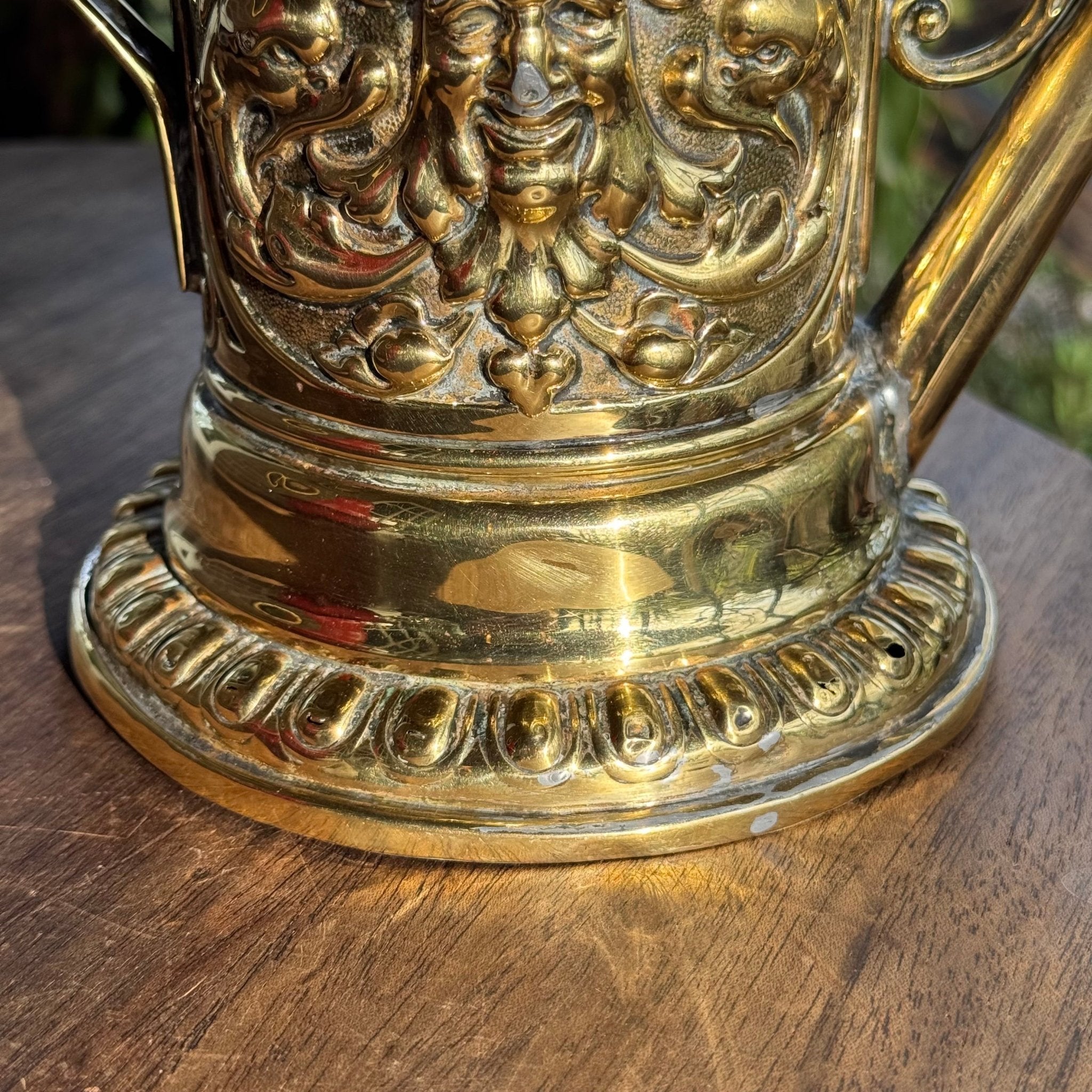 Antieke Messing Gieter - The Collectionist