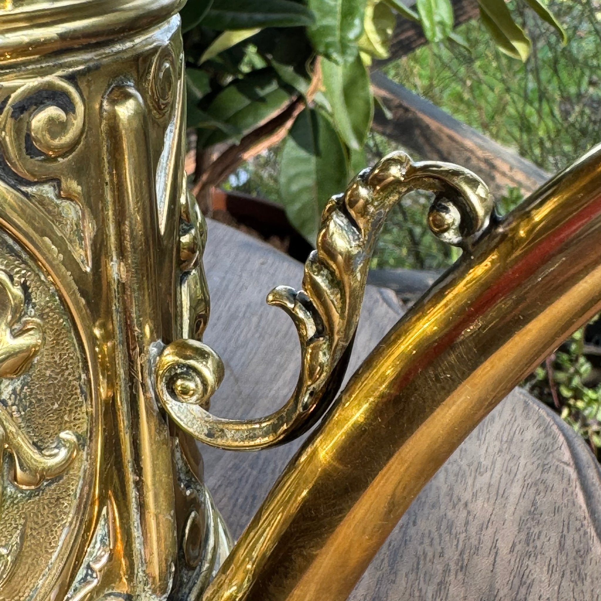 Antieke Messing Gieter - The Collectionist