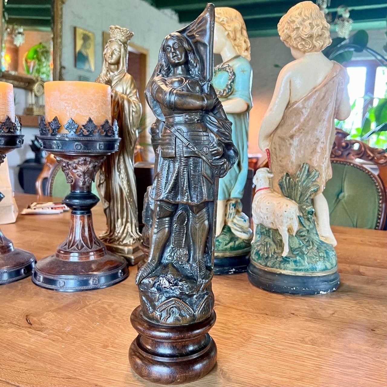 Beeld - The Collectionist