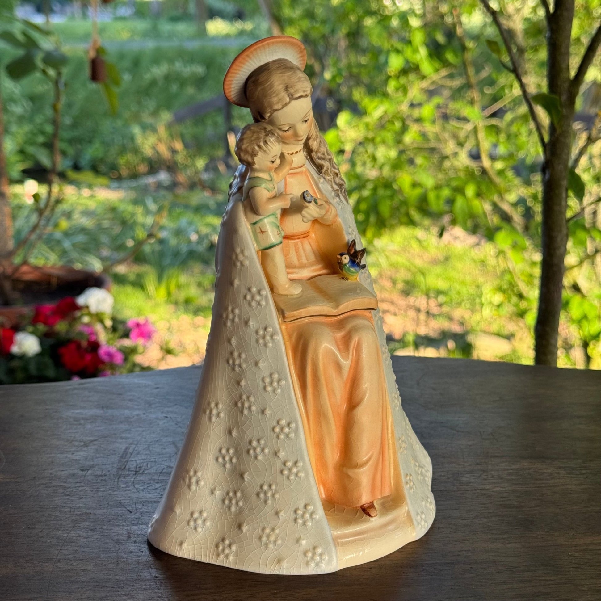 Beeld Heilige Maria met Jezus, Goebel - The Collectionist