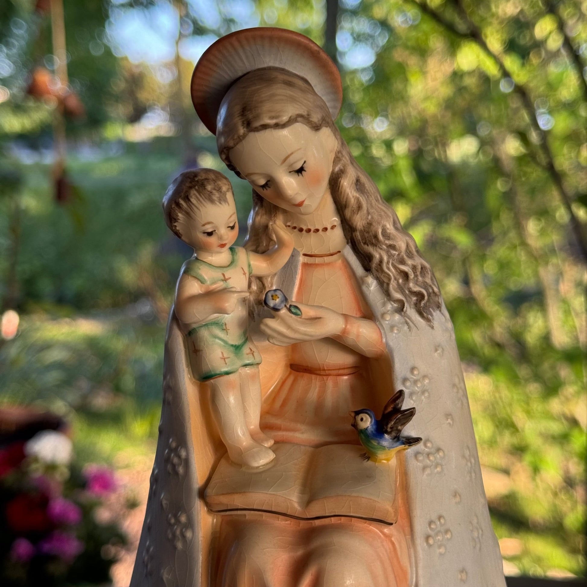 Beeld Heilige Maria met Jezus, Goebel - The Collectionist