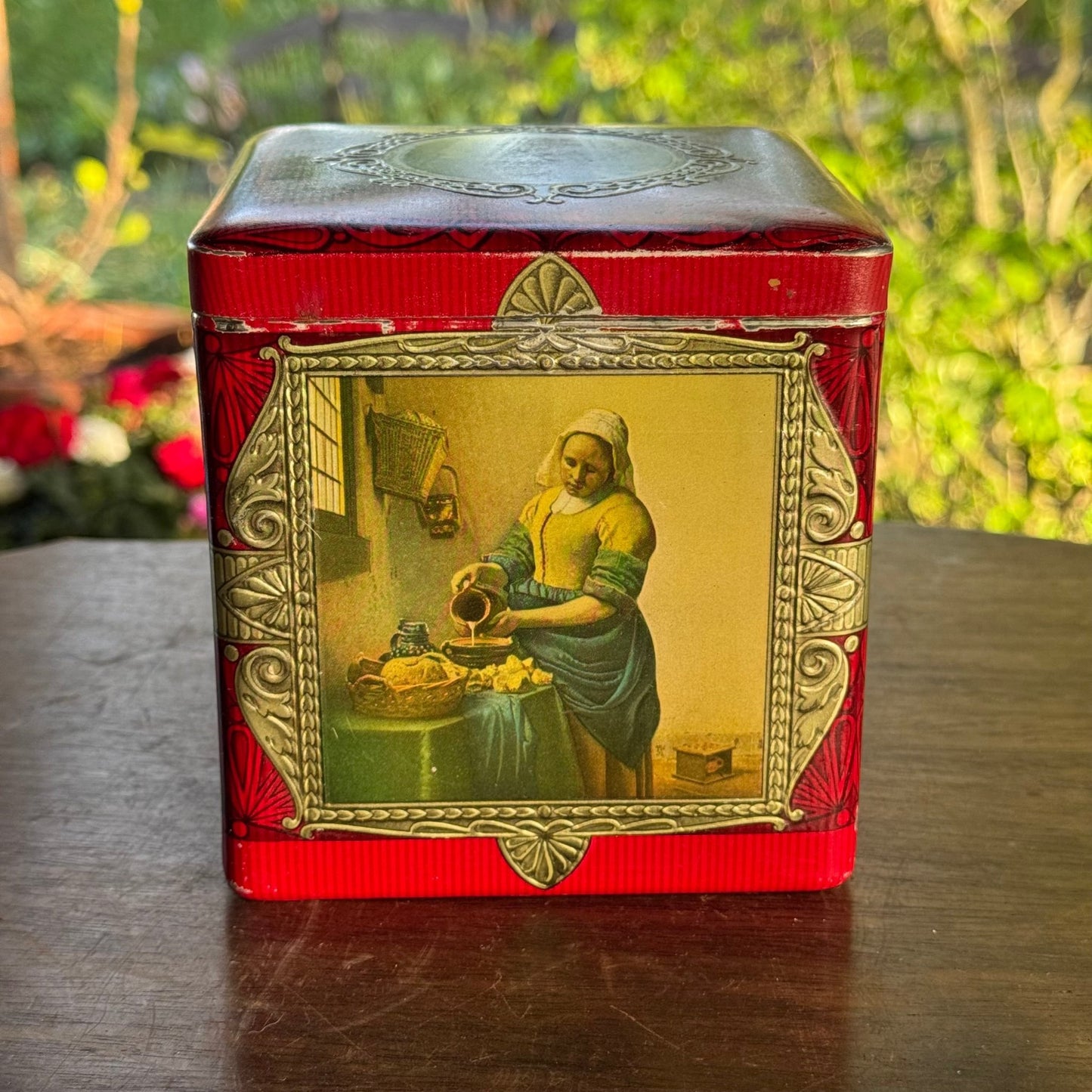 Blik met afbeeldingen van schilderijen van Pieter de Hooch, Frans Hals, Rembrandt, A. van Dijck. - The Collectionist