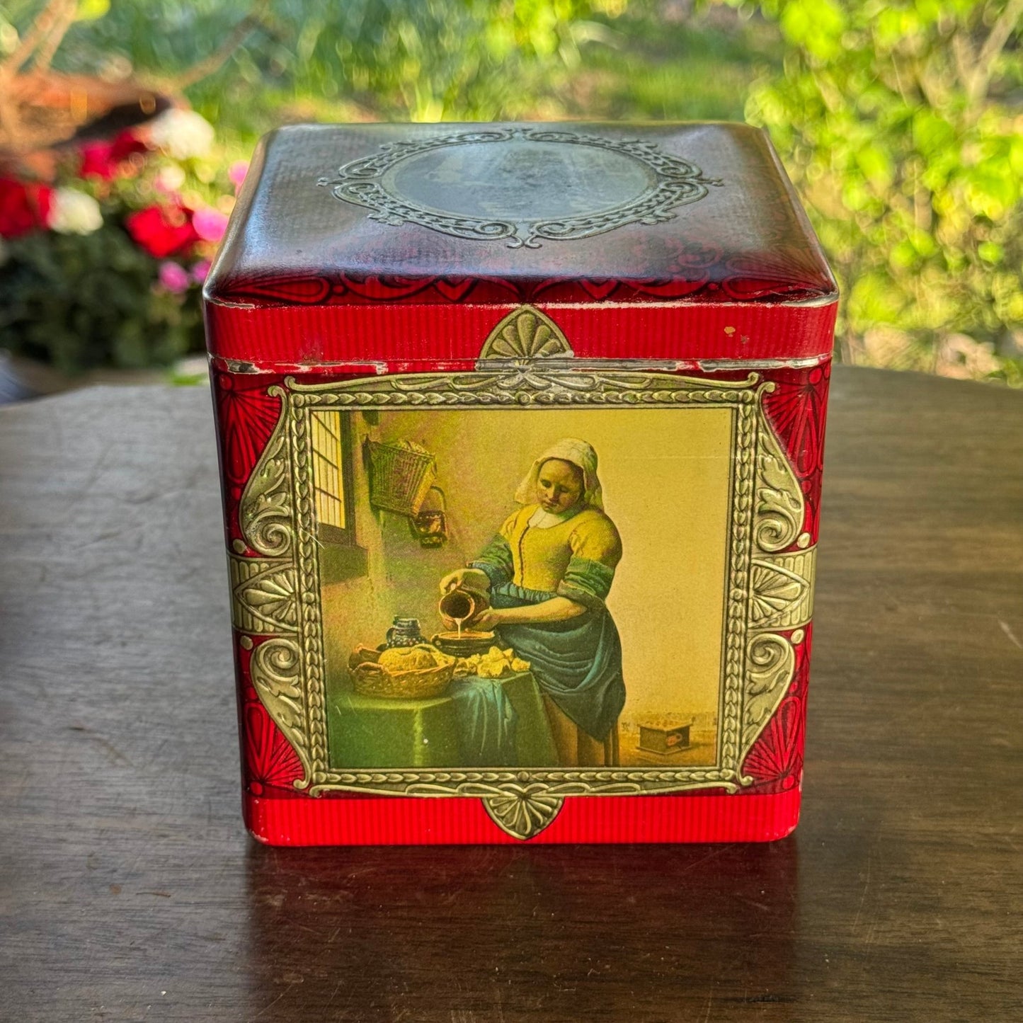 Blik met afbeeldingen van schilderijen van Pieter de Hooch, Frans Hals, Rembrandt, A. van Dijck. - The Collectionist