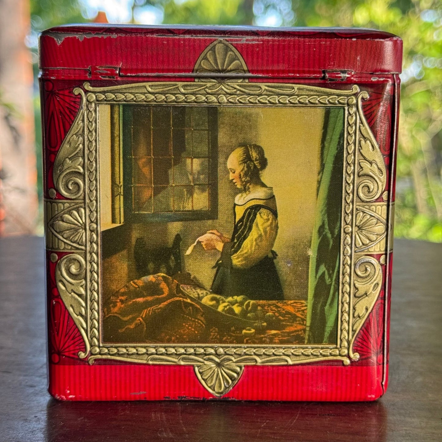 Blik met afbeeldingen van schilderijen van Pieter de Hooch, Frans Hals, Rembrandt, A. van Dijck. - The Collectionist