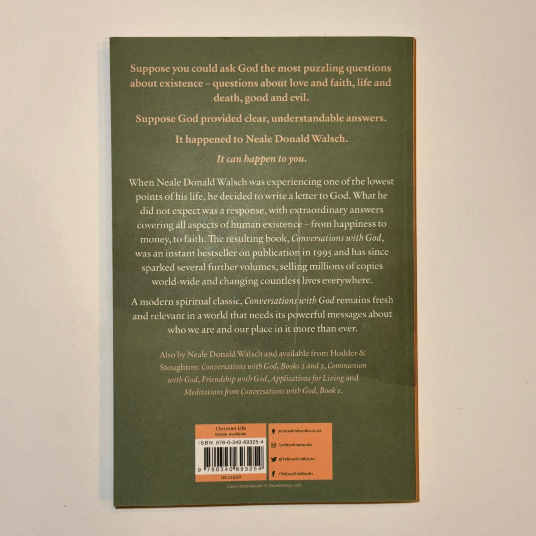 Boek 'Conversations with God' - Book 1 - Neale Donald Walsch (Engelse Editie) - The Collectionist