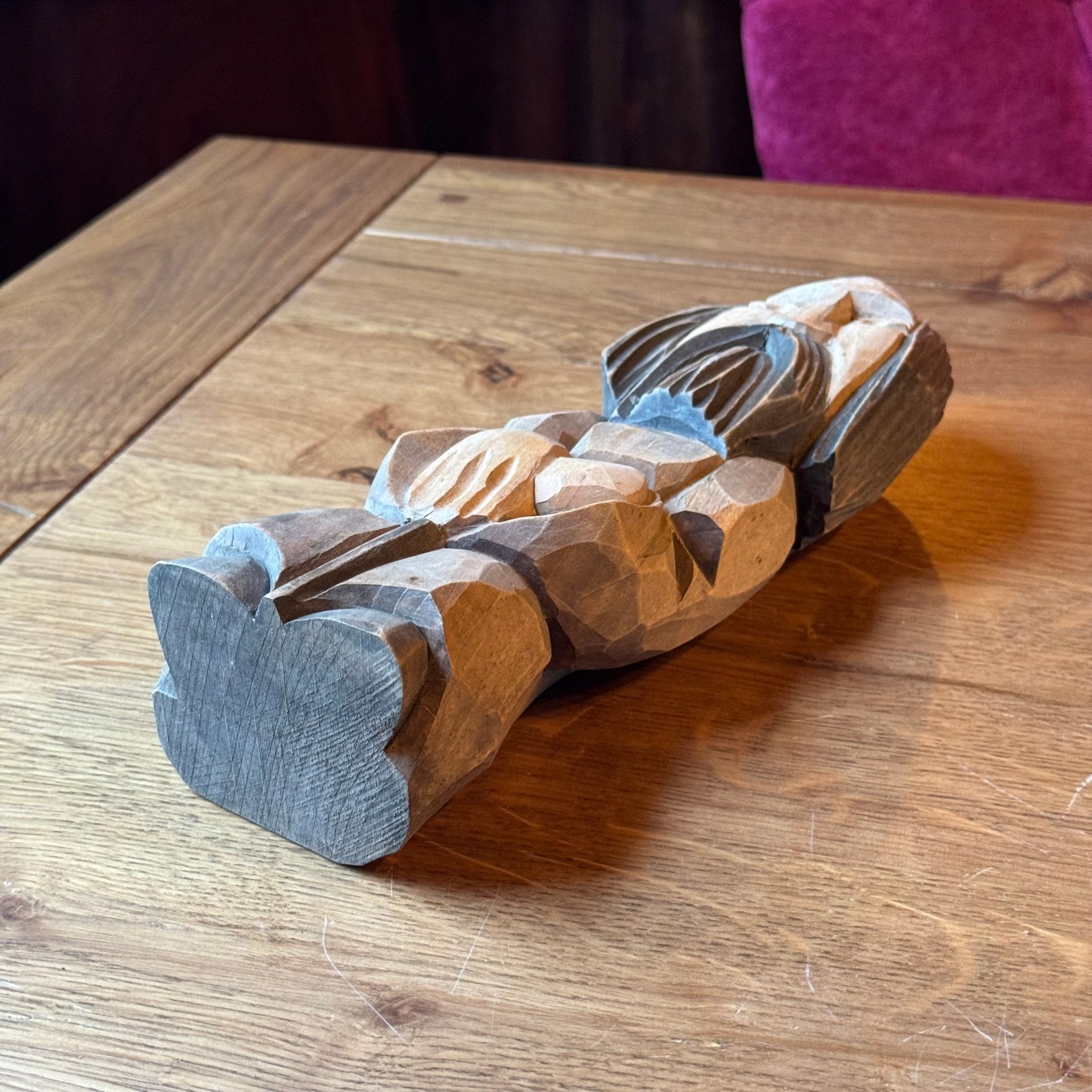 Handgesneden houten beeld van staande man met baard - The Collectionist