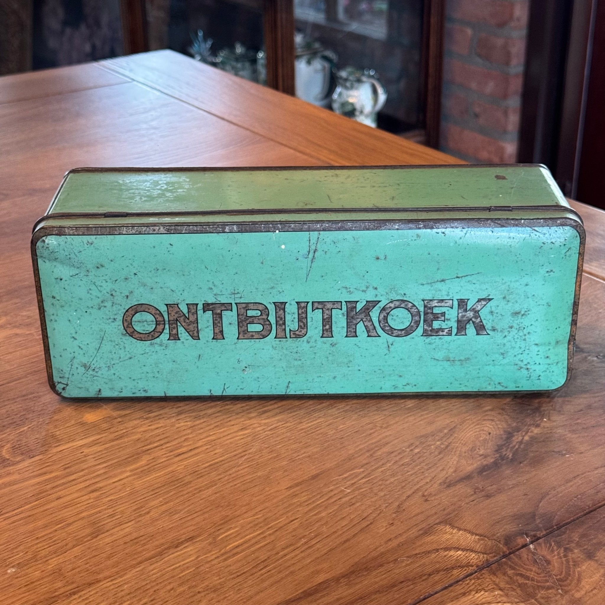 Industrieel ontbijtkoekblik – groen met zwarte letters – ca. 1940–1950 - The Collectionist