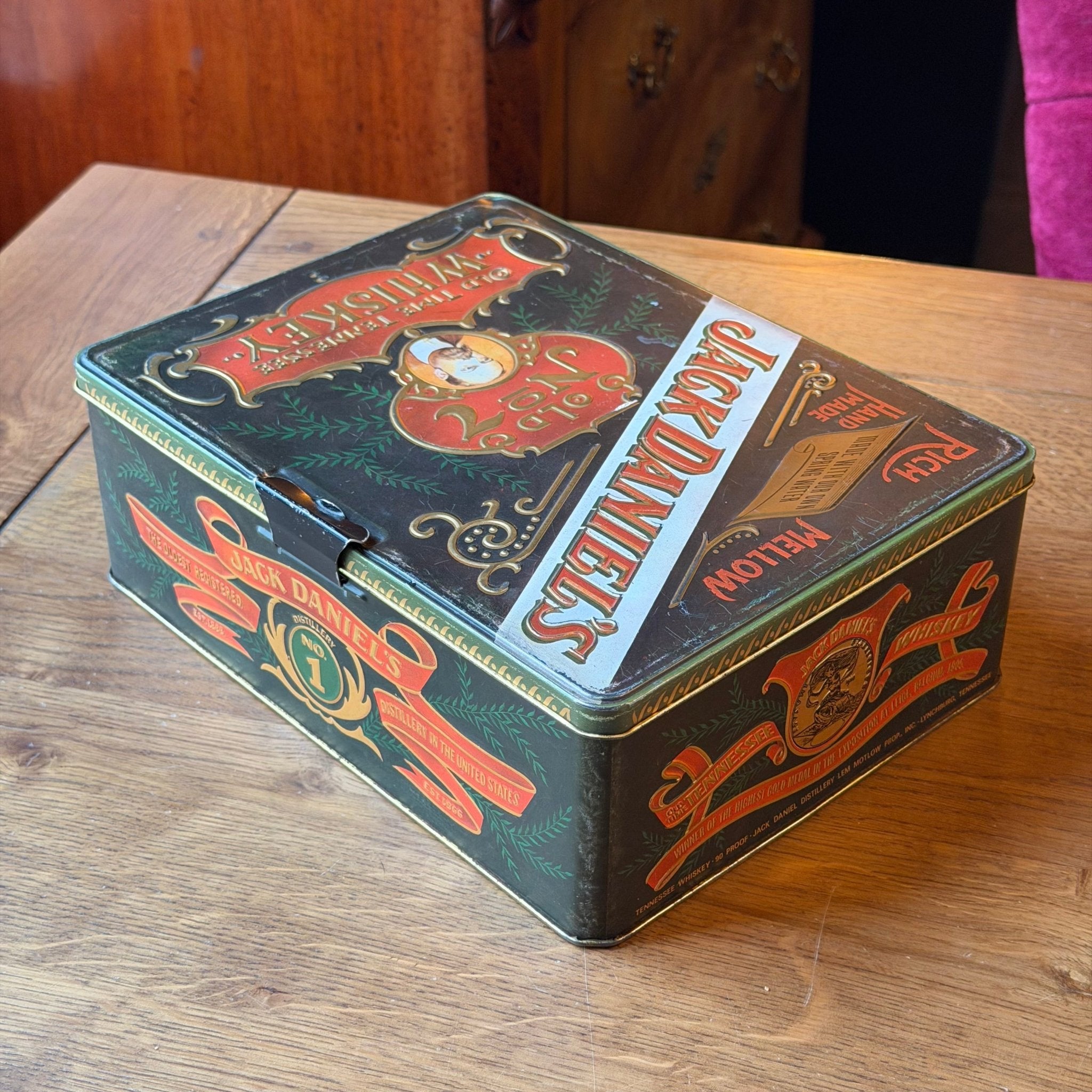 Jack Daniel’s Old No. 7 whiskeyblik met klassieke illustraties - The Collectionist