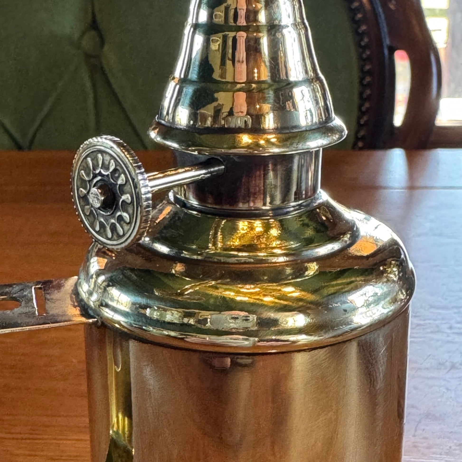 Koperen Olielamp Olympe - The Collectionist