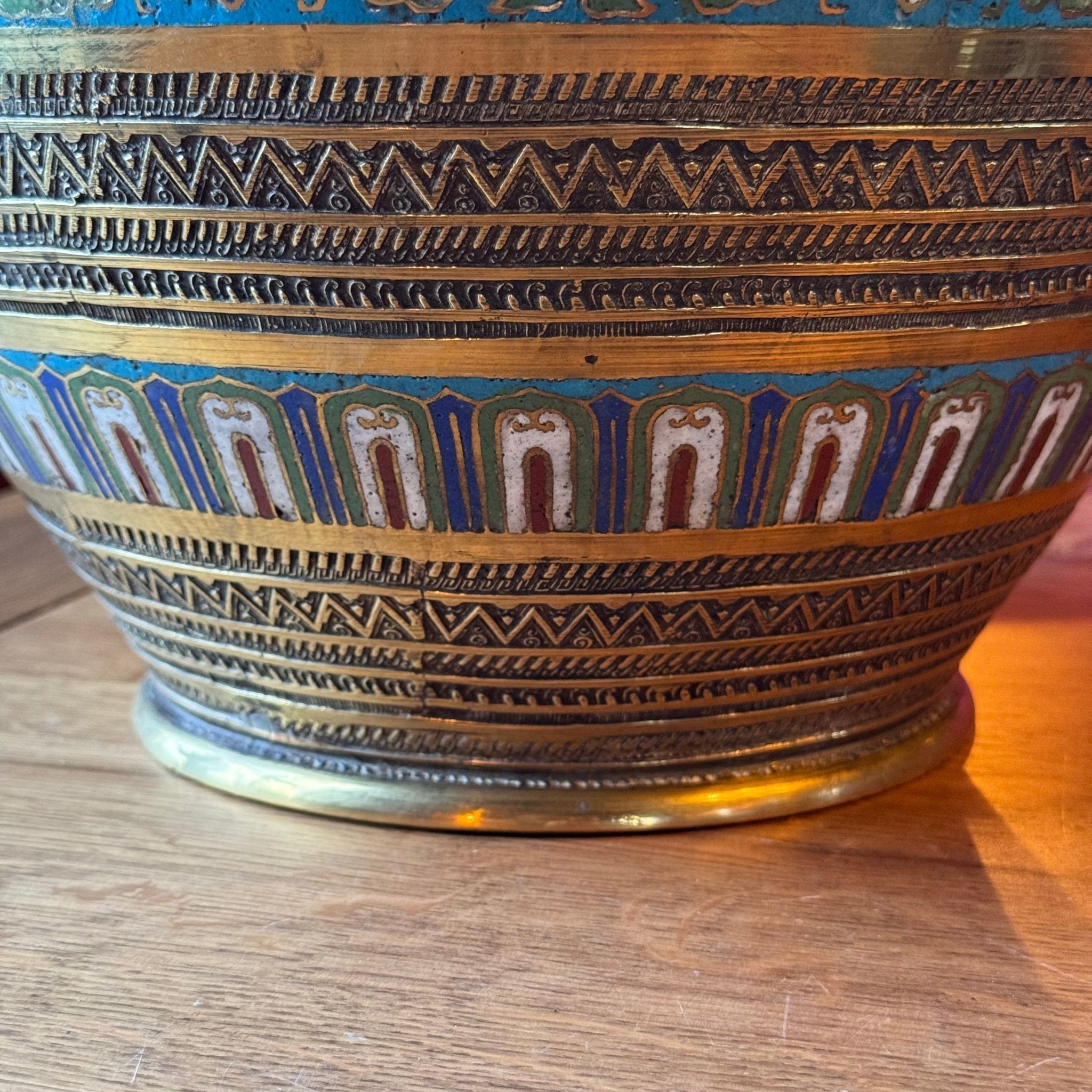 Massieve cloisonné pot van messing – 30 cm - The Collectionist