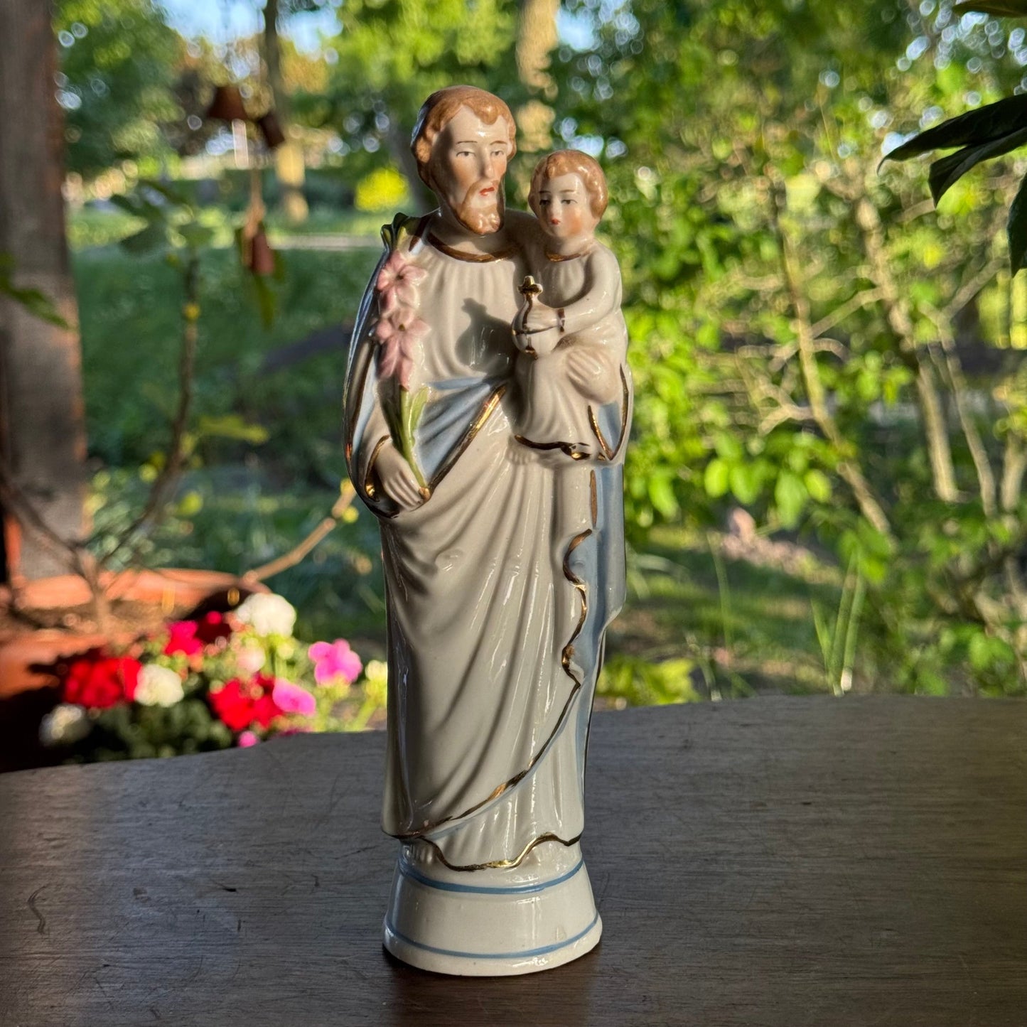 Porseleinen Beeldje van de Heilige Jozef en Kind Jezus - The Collectionist