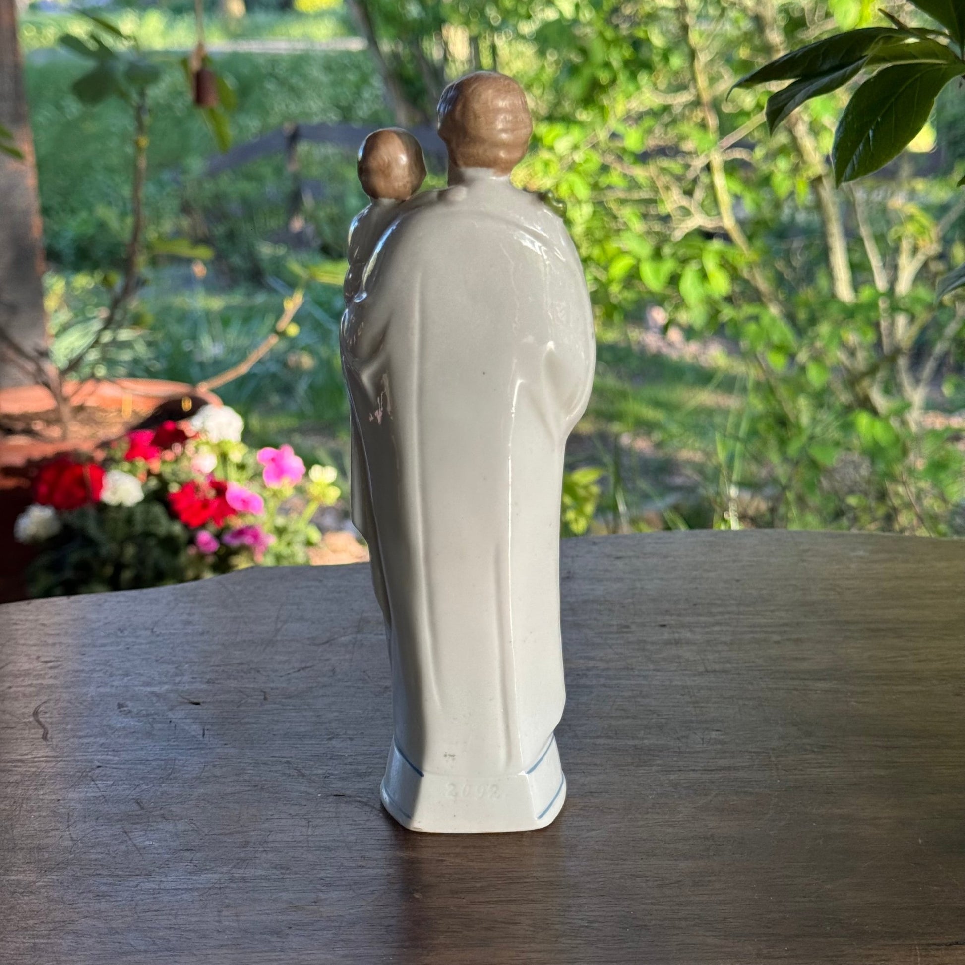 Porseleinen Beeldje van de Heilige Jozef en Kind Jezus - The Collectionist